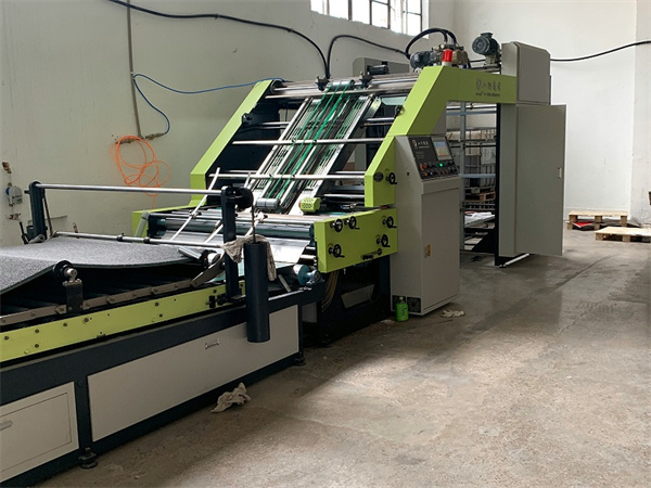 設備(bei)對裱機